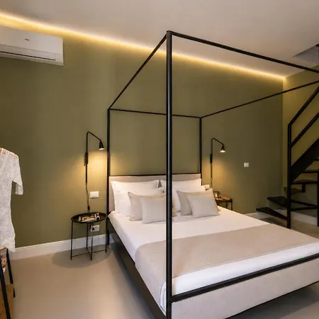 Bed & Breakfast Dimora Dei Gesuiti 3*